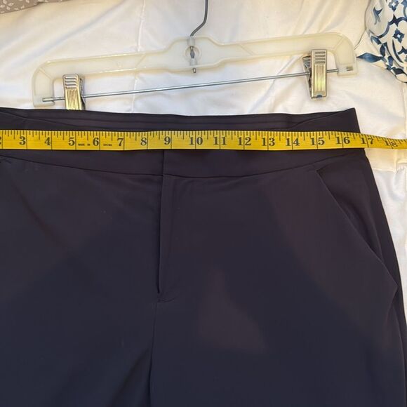 Athleta Tribeca Crop Pant, Size 10 - Picture 10 of 16